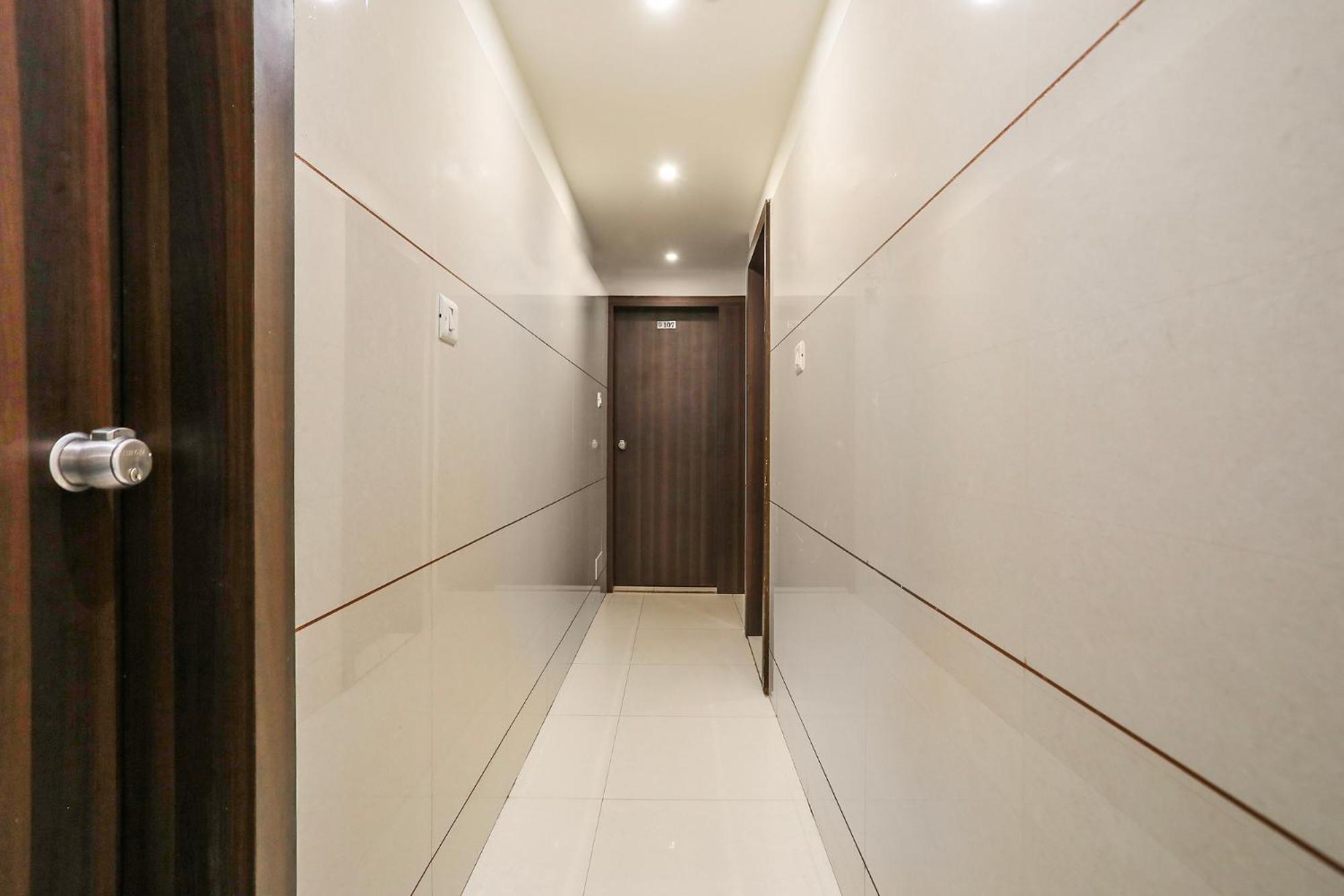 Fabhotel Sk 拉杰果德 外观 照片