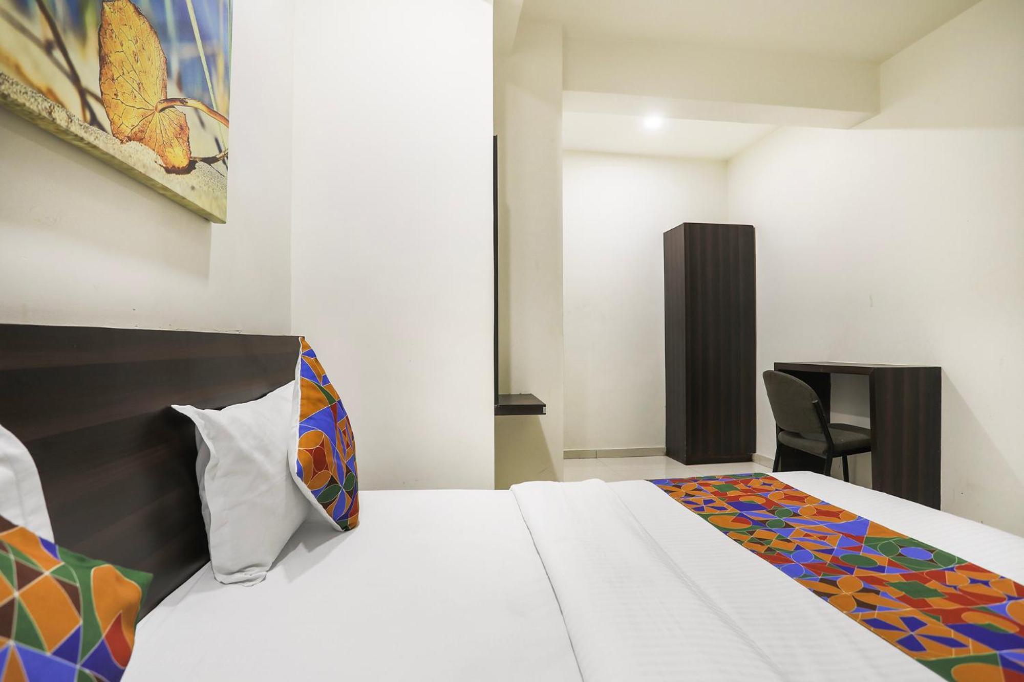 Fabhotel Sk 拉杰果德 外观 照片
