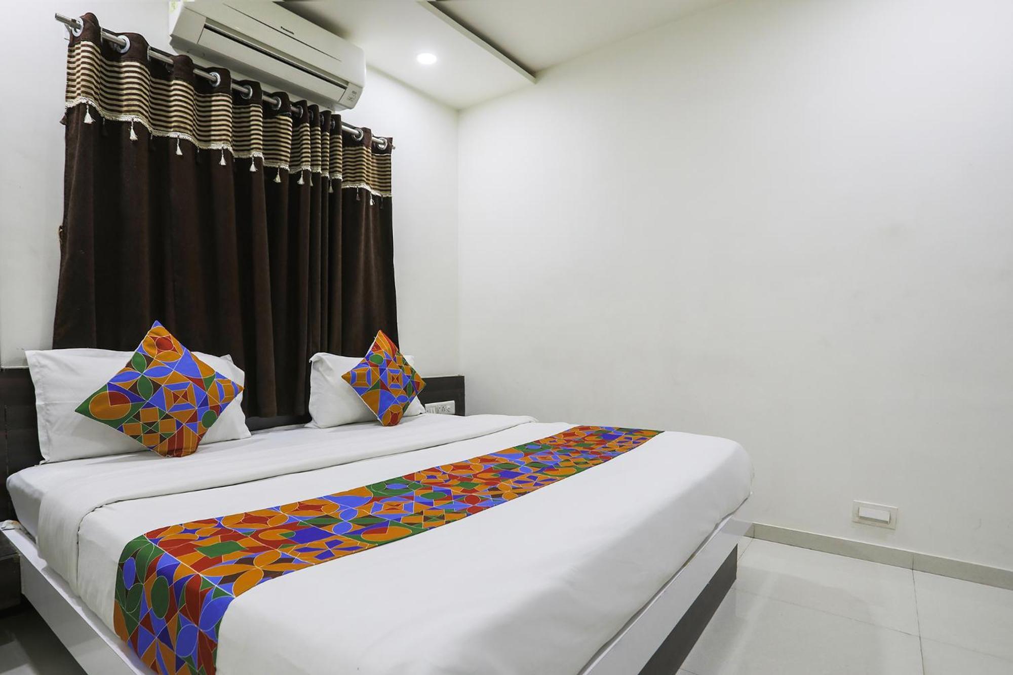 Fabhotel Sk 拉杰果德 外观 照片